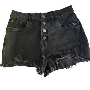 No Boundaries Shorts Womens Size 9 (fits like 6) Black Raw Hem Button Enclosure
